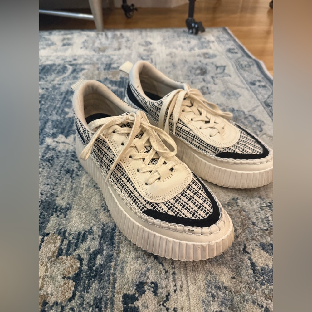 Dolce Vita Sneakers